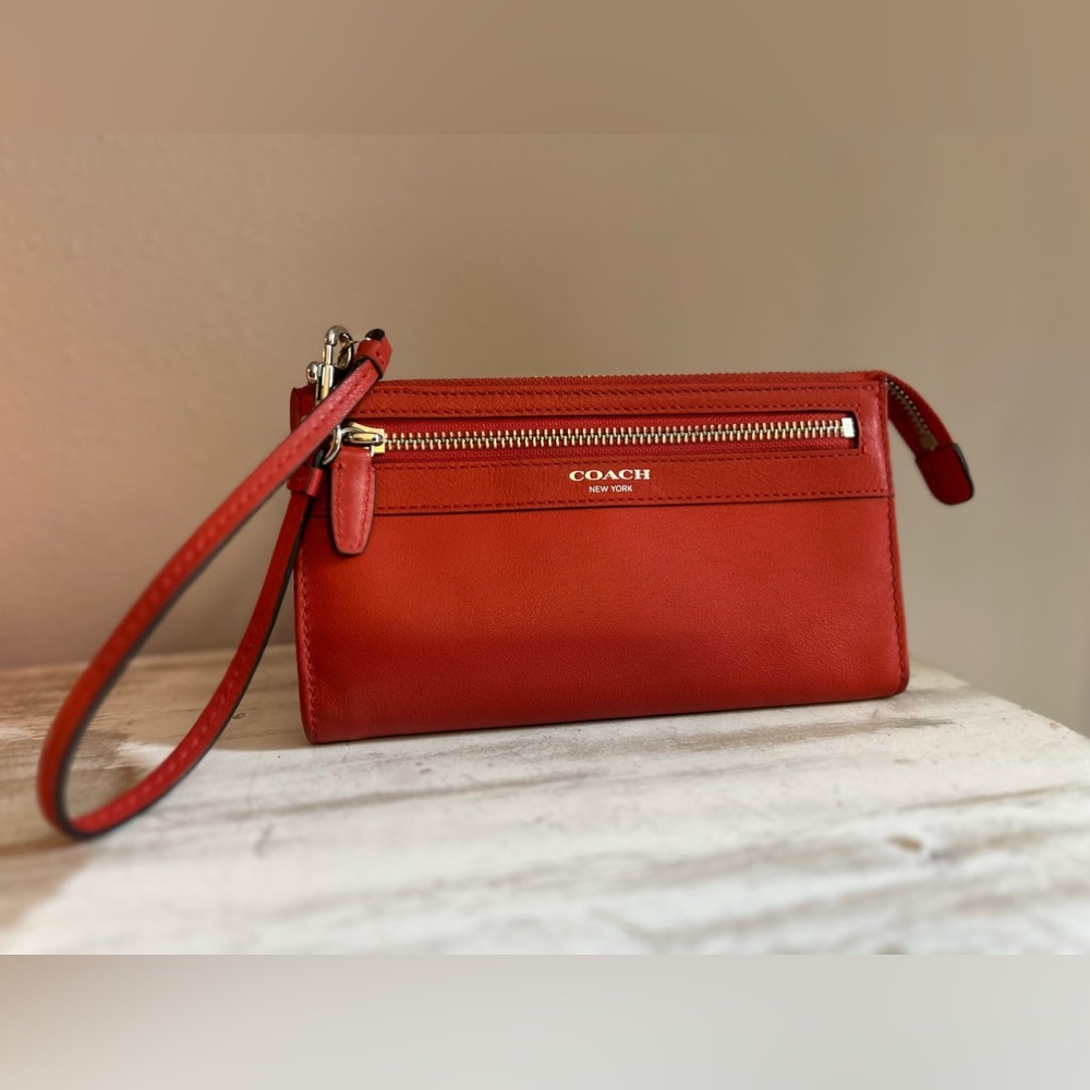 Coach vintage wristlet